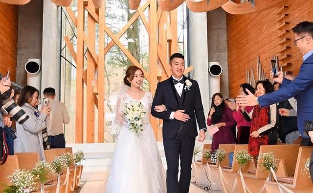 突發!香港女星宣布與圈外丈夫離婚,當第三者插足前男友感情