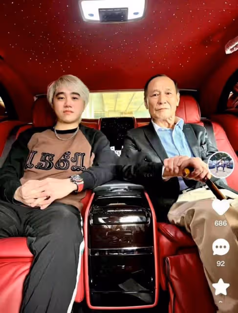 黑道大佬陳惠敏罕現身,老態憔悴走路不穩,曾幫劉嘉玲擺平不雅照