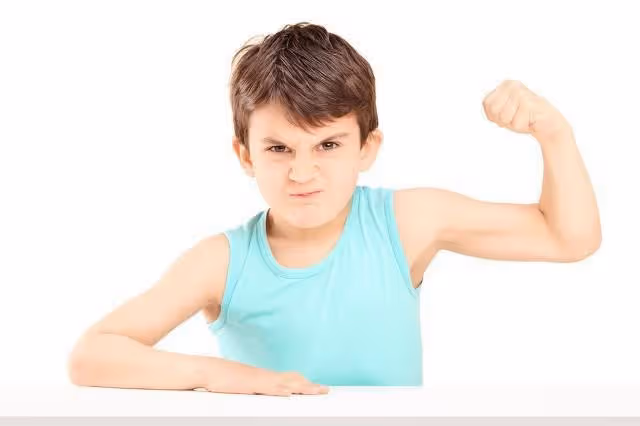 八歲的侄子吼我女兒：家裡東西都是我的，你爸的家產以後也是我的