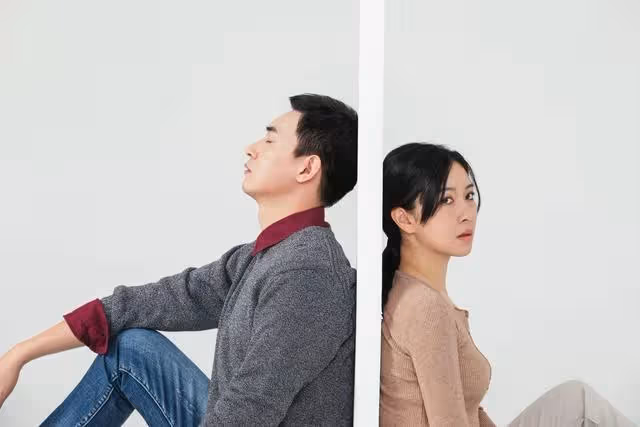 丈夫刪了妻子的男閨蜜,妻子暴跳如雷,丈夫:那我成全你們