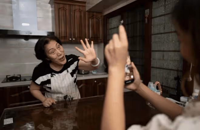 喬任梁去世6年,父親生病令人擔憂,清明無法為兒子掃墓倍感內疚