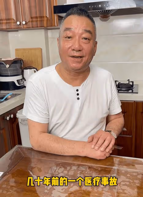 喬任梁去世6年,父親生病令人擔憂,清明無法為兒子掃墓倍感內疚