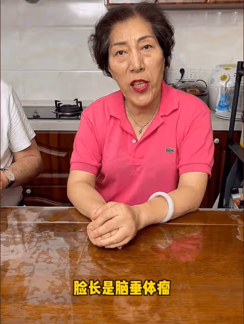 喬任梁去世6年,父親生病令人擔憂,清明無法為兒子掃墓倍感內疚