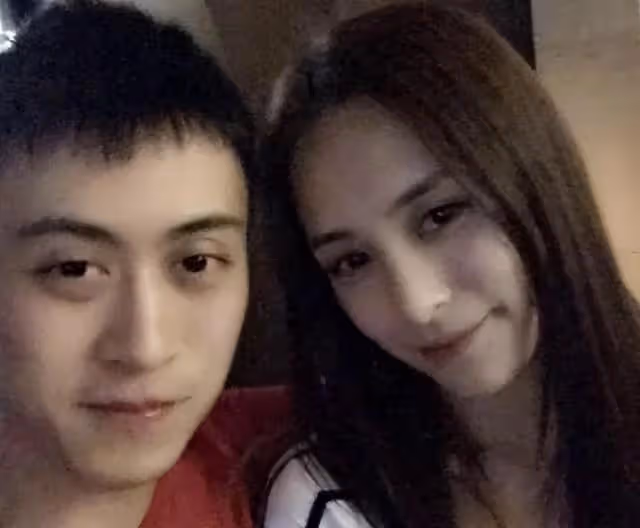 離譜瓜!阿嬌被曝為富二代秦奮生下龍鳳胎,發胖是因為剛生完孩子