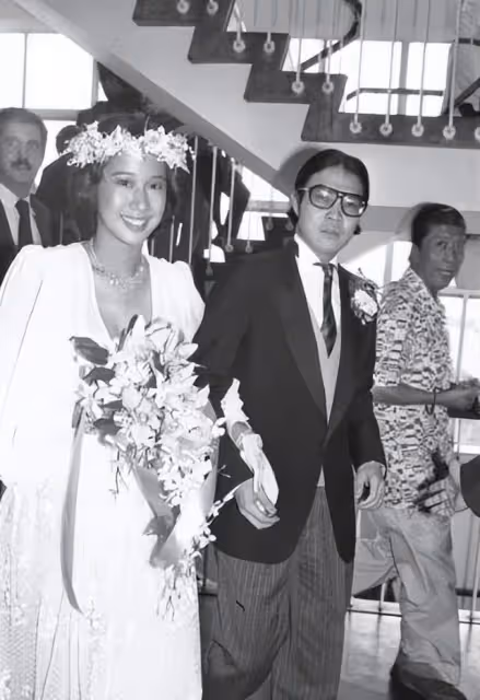 朱玲玲：為與富豪離婚，47歲凈身出戶，二婚再嫁200億富豪