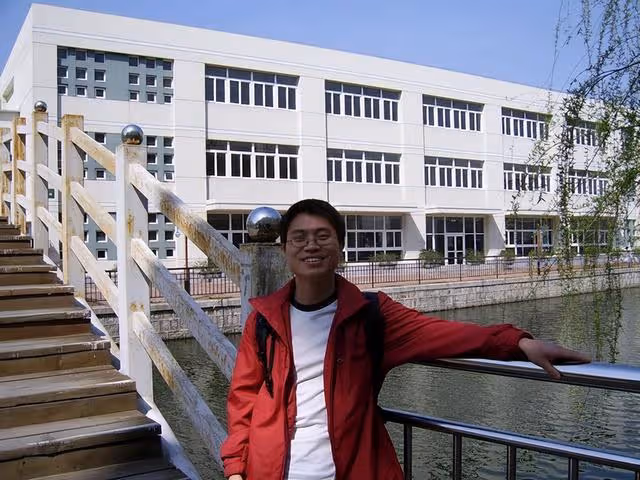 孫儷資助4年「白眼狼」向海清,結局令人唏噓,為何會走到今天?