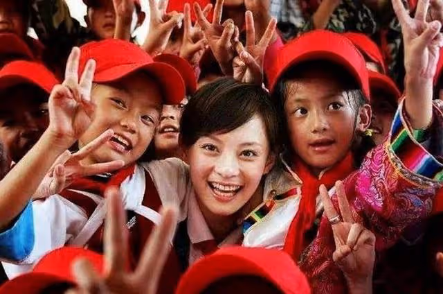 孫儷資助4年「白眼狼」向海清,結局令人唏噓,為何會走到今天?