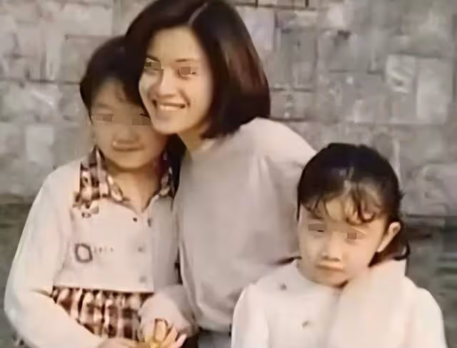 母親當妓女、父親販毒,4次被雪藏,45歲的她要在《浪姐4》翻紅?