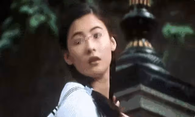 母親當妓女、父親販毒,4次被雪藏,45歲的她要在《浪姐4》翻紅?