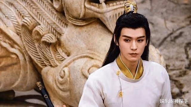 合作同一位女主,龔俊和這位185cm的「學霸」帥哥,誰更有勝算?