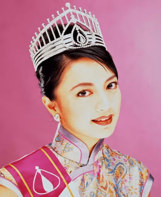 曾被追債千萬!TVB前女星大曬與18歲女兒合照!曾支持對方性取向!