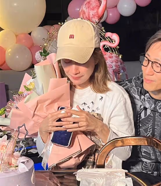 劉愷威前女友開派對慶47歲生日，富二代老公高大帥氣，子女顏值高