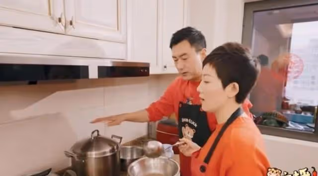 他們同住一屋檐下,卻整整分居了15年