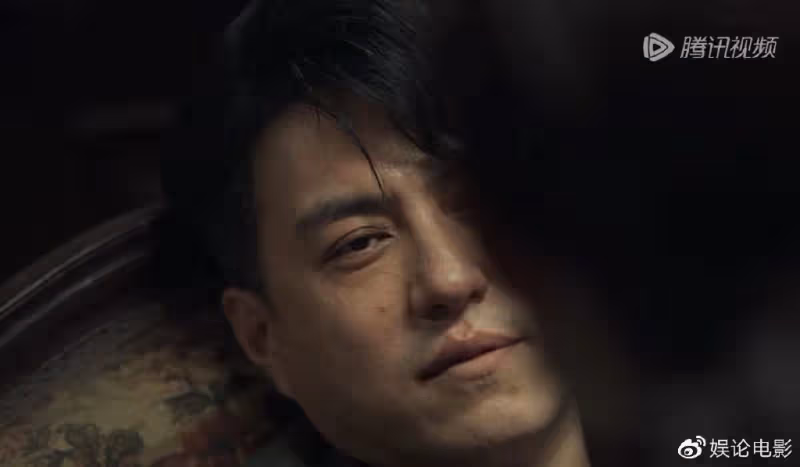 靳東8年後再演諜戰劇,收視率不錯角色熱度高,還和倆好兄弟飆戲