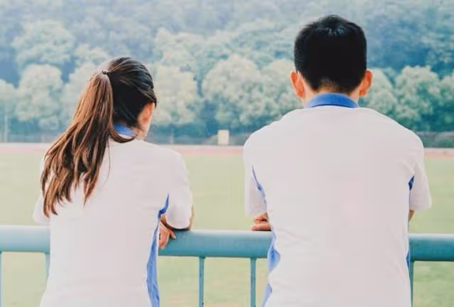 嫂子結婚沒要彩禮，我結婚也不要，公婆卻送房子和車，嫂子笑了