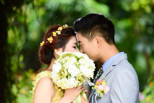 「老婆，你家要10萬彩禮是賣女兒！」「這麼說，你媽把你姐賣咯」