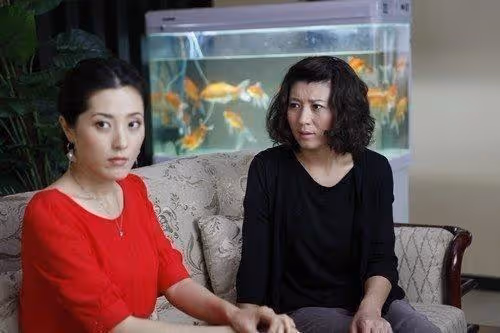 丈夫要求我不要老回娘家,我反問婆婆:媽,姑姐怎麼不回家?