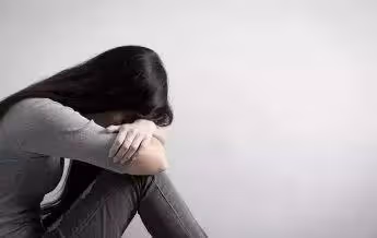 娘家房子拆遷,我回家看爸媽,哥嫂趕我出來,媽的話我如墜冰窟