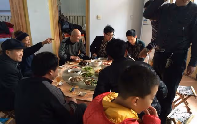 婚前媽生病我讓女友照顧，媽病好後再加10萬彩禮，女友卻要分手