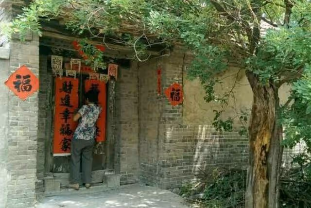 兒媳接我去城裡看病,飯做好沒叫我吃飯,聽到孫女的話我撕心裂肺