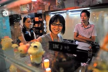小叔子結婚我送他輛車,三年後婆婆送我套房,老公的話我火冒三丈