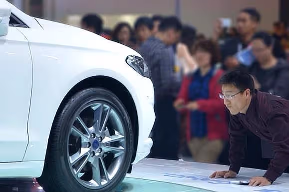 小叔子結婚我送他輛車,三年後婆婆送我套房,老公的話我火冒三丈