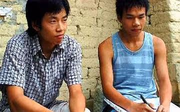 家裡拆遷，母親把房子都給了弟弟，我笑著接受並給弟弟買了輛車