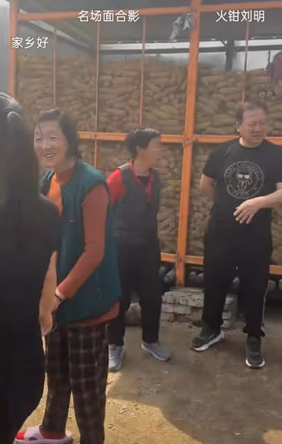 演員謝廣坤花巨資回老家蓋別墅,遭村民阻撓,原因是占地面積太大