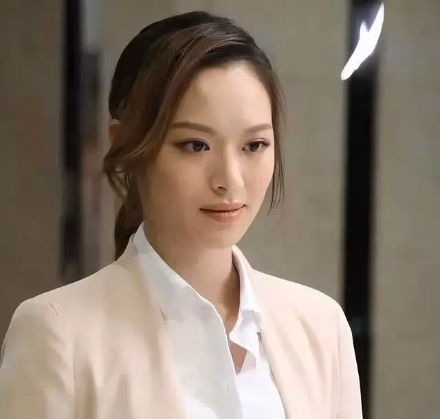 TVB小花發動態再引離巢疑雲,傳因想公開戀情被無線雪藏