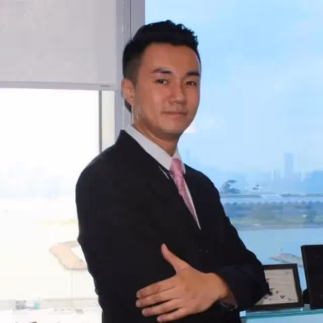 41歲男港星被判刑！轉行賣保險坑騙同行演員，盜竊酒駕已是慣犯