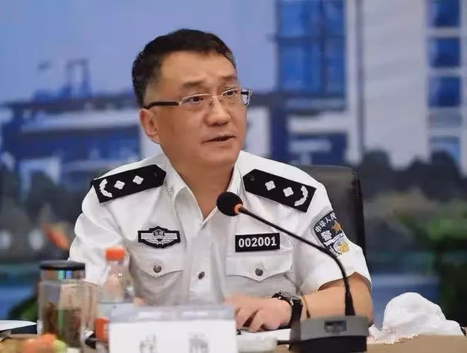 暴戾局長:一巴掌扇斷副局長牙齒,逼迫女警發生關係,貪腐1800萬