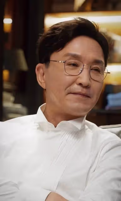 60歲演員吳剛被曝已經出國,臉上看著正常多了,疑似已經做完手術