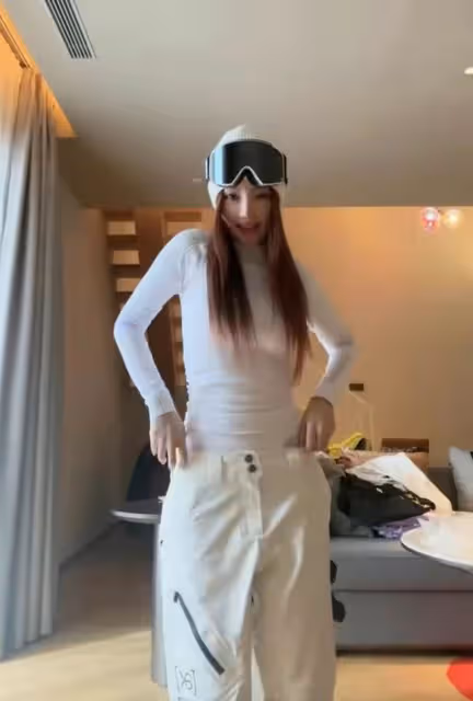 曝三字離異女星婚內出軌,被前夫當場抓包,趙麗穎躺槍真假難測
