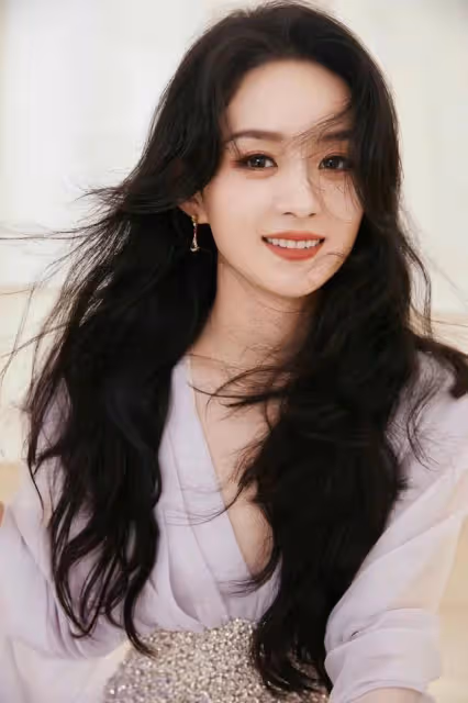 曝三字離異女星婚內出軌,被前夫當場抓包,趙麗穎躺槍真假難測