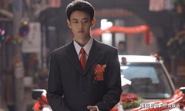 《人生之路》為了上海戶口,連本都忘了的高雙星,是明樓的孽