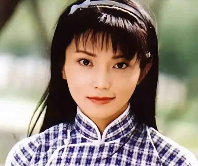14年後再看李鈺，穿婚紗下葬，男友已另成婚，母親的堅持讓人淚目