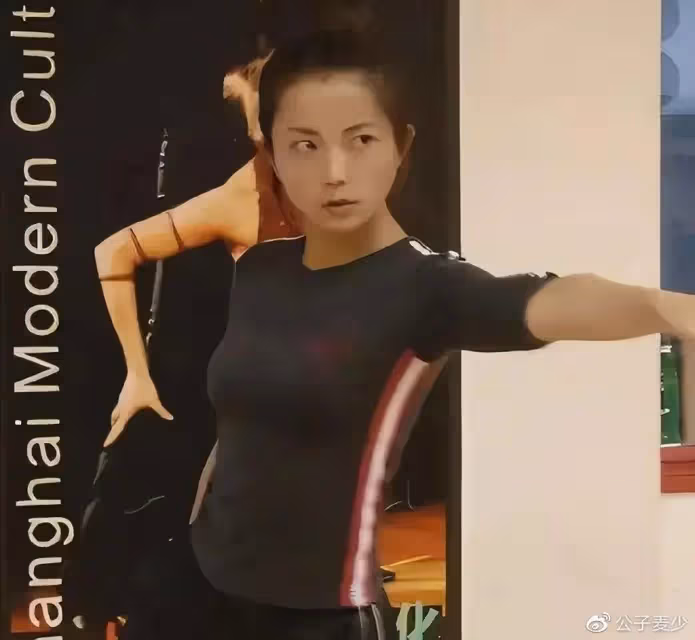 14年後再看李鈺，穿婚紗下葬，男友已另成婚，母親的堅持讓人淚目