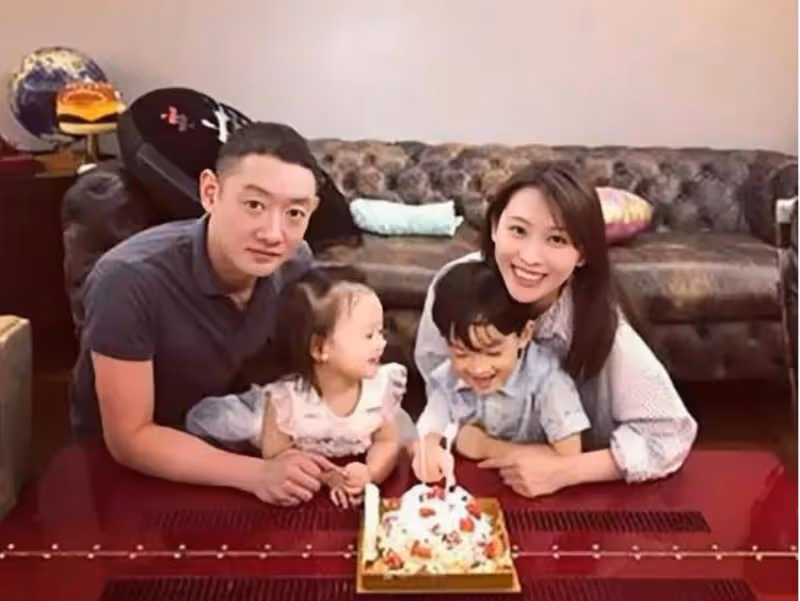 14年後再看李鈺,穿婚紗下葬,男友已另成婚,母親的堅持讓人淚目