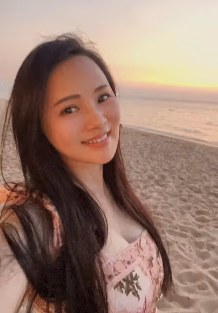 伊能靜帶公公婆婆媽媽游泰國,15人同行,秦昊霸氣喊話:刷我的卡