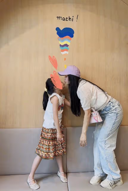 伊能靜帶公公婆婆媽媽游泰國,15人同行,秦昊霸氣喊話:刷我的卡