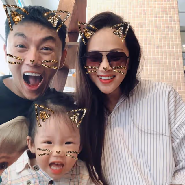 伊能靜帶公公婆婆媽媽游泰國,15人同行,秦昊霸氣喊話:刷我的卡