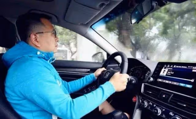 車借給朋友，還車時加了油還洗了車，車主卻說：絕交吧，未來別想再借！