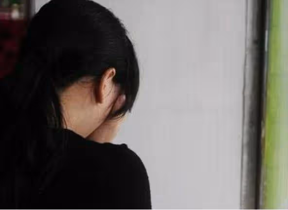 妻子無法生育！領養的孩子卻「越長越像她」親子鑒定「與妻子有血緣關係」真相令人大跌眼鏡！