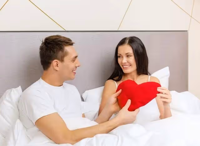 婚後爸爸給我買了一輛奧迪,婆婆卻不讓我開,還讓我擠公交上班,我把車還給爸爸,她卻後悔了
