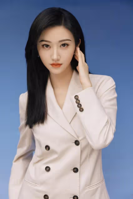 《春日暖陽》太敢拍!諷刺演藝圈亂象,這劇是真厲害