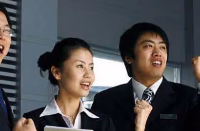 妻子連生兩個女兒,小姑子說她不爭氣,丈夫怒:妹,你大學白念了