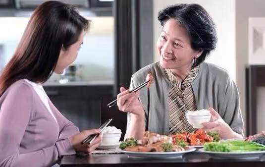 女兒給我買養老房，兒子卻想把養老房當婚房，我拒絕女兒同意