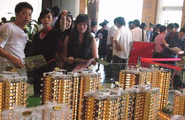 買房婆婆出20萬然後她搬進來了，我媽拿出一張存摺，婆婆立馬搬走