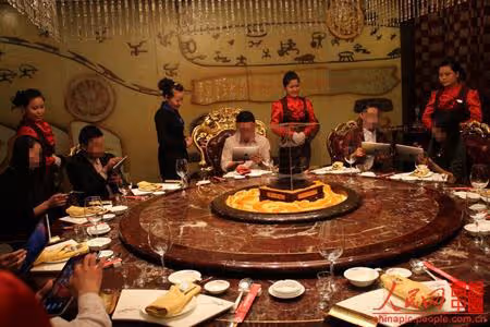 我給女兒準備20萬陪嫁，準備交給女兒時女婿來了，我決定不給錢了