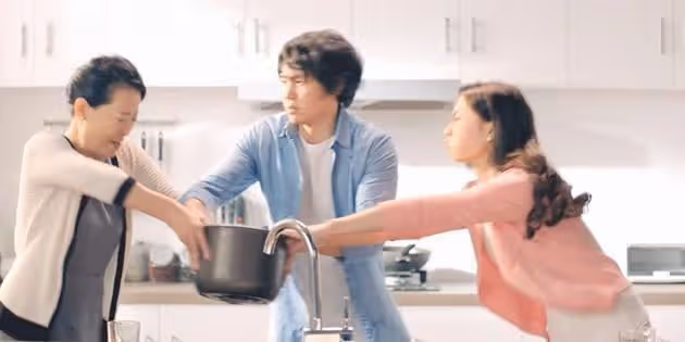 我買房公婆來住，我讓公婆還房貸，老公把公婆送走